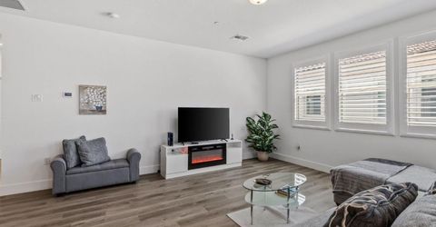 5301 E Commerce Way #2101, Unit 2101, Sacramento, CA 95835 Photo