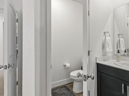 5301 E Commerce Way #2101, Unit 2101, Sacramento, CA 95835 Photo