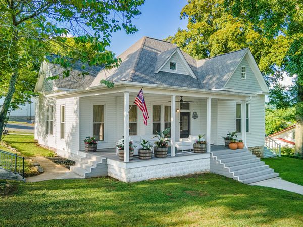 1615 Main St , Lynnville, TN 38472