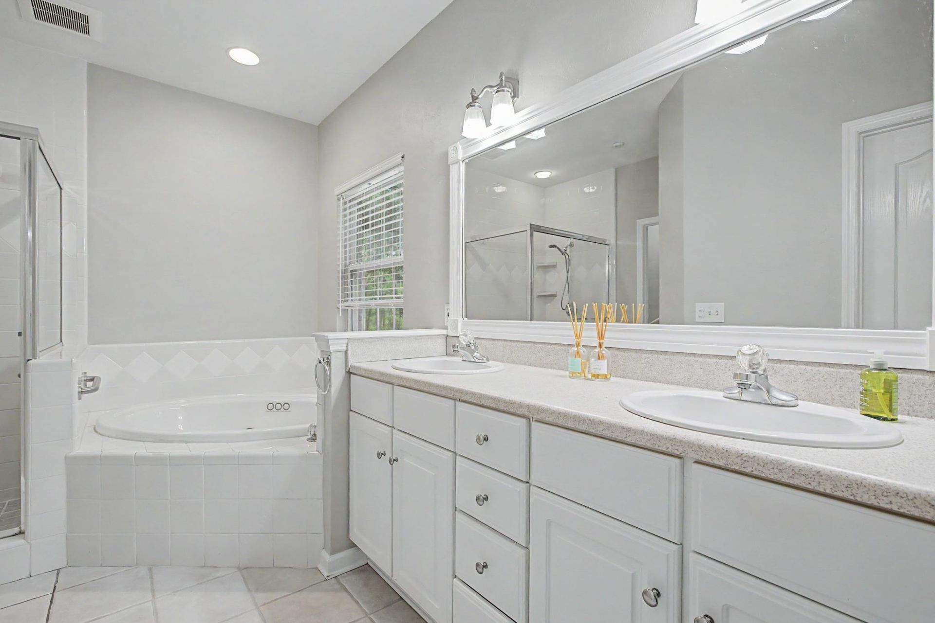 150 E Deer Pass Road, Havana, FL 00000 Photo