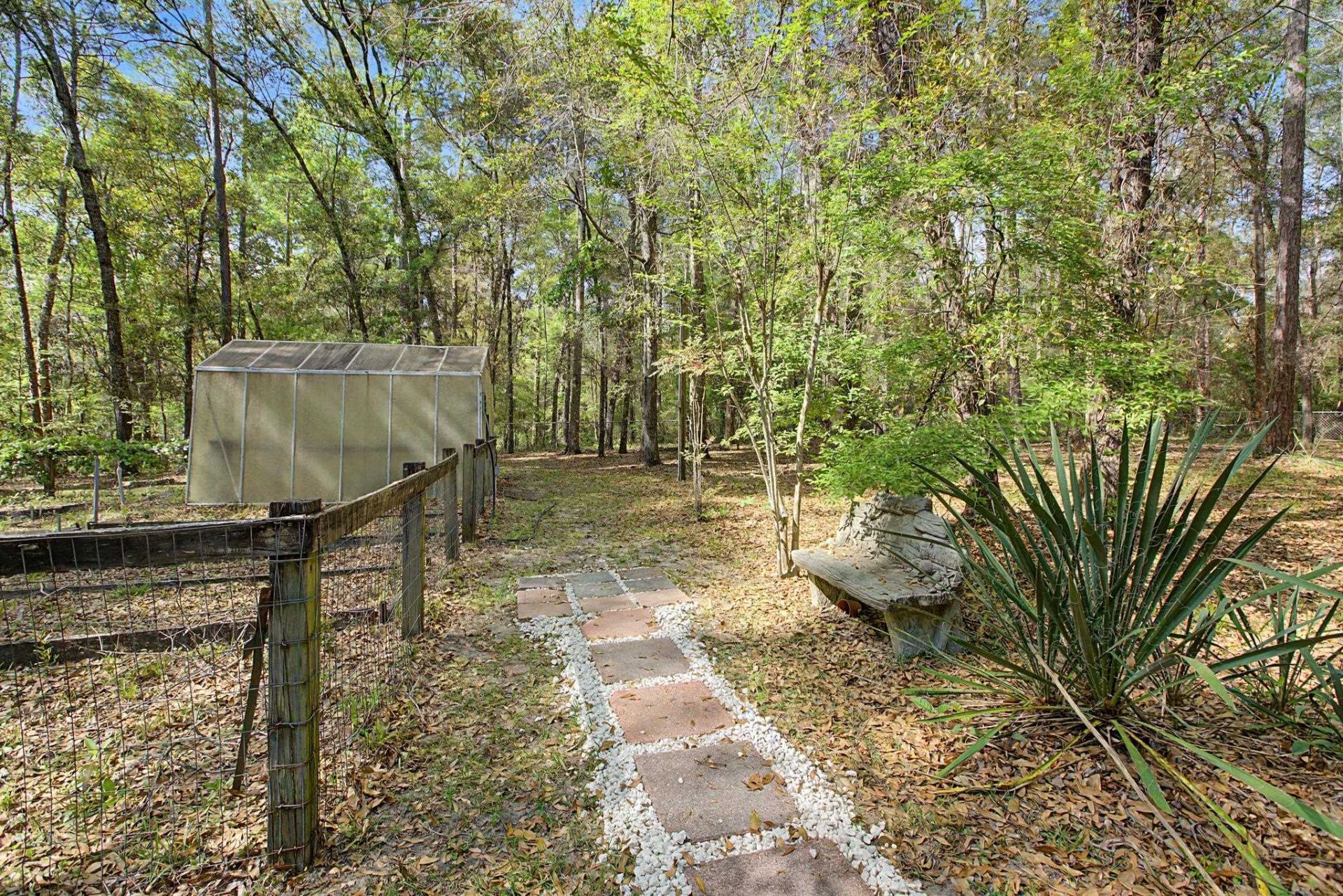 150 E Deer Pass Road, Havana, FL 00000 Photo