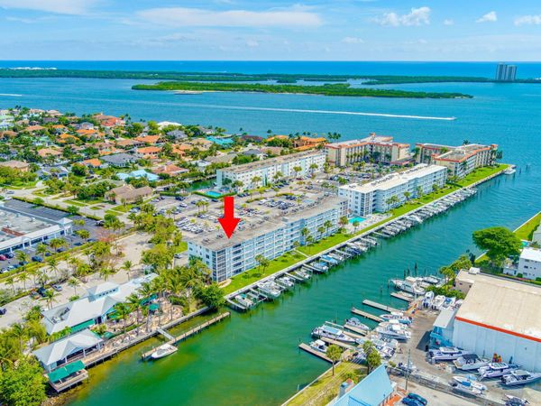 108 Paradise Harbour Boulevard, Unit 512, North Palm Beach, FL 33408