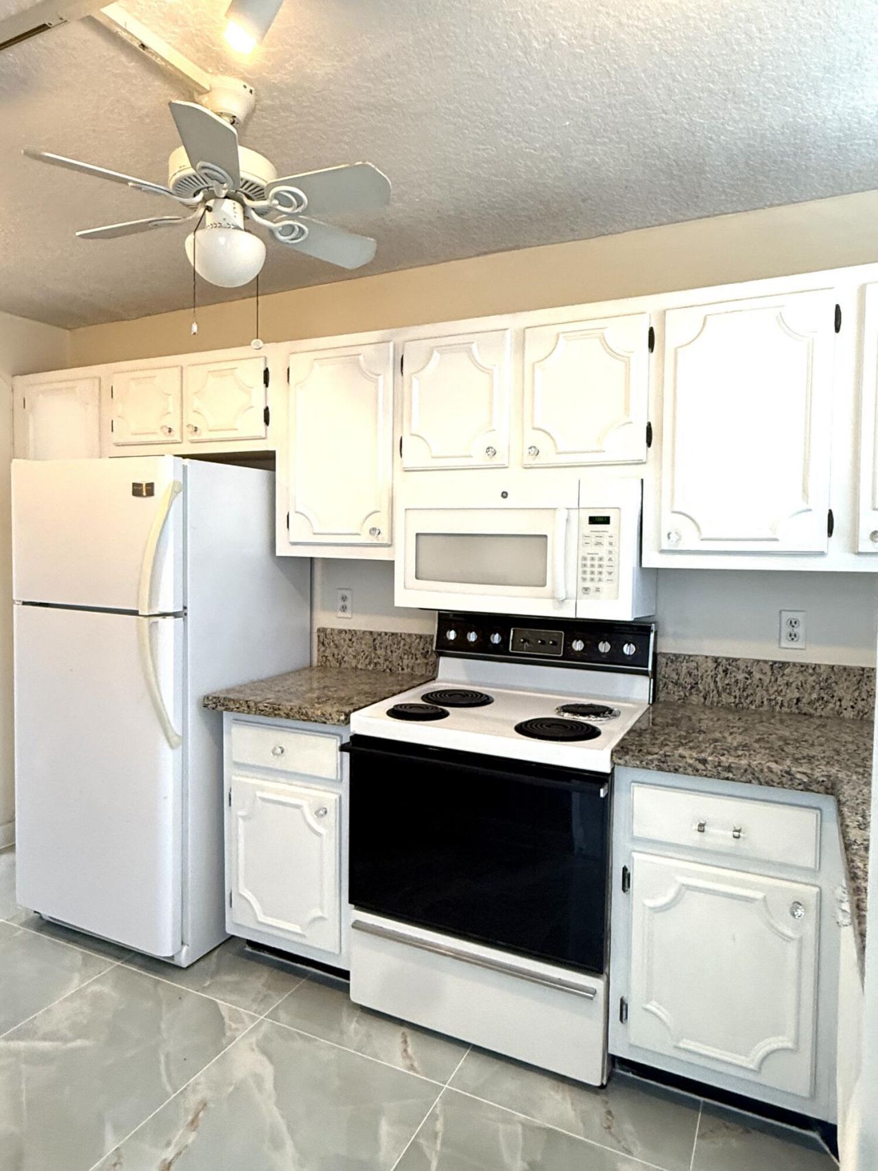 108 Paradise Harbour Boulevard, Unit 512, North Palm Beach, FL 33408 Photo