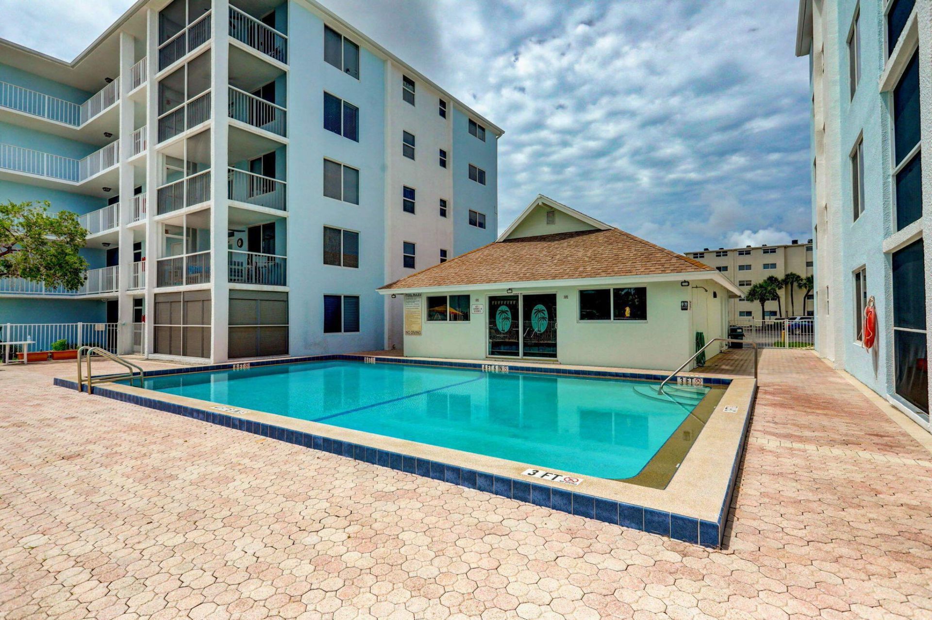 108 Paradise Harbour Boulevard, Unit 512, North Palm Beach, FL 33408 Photo