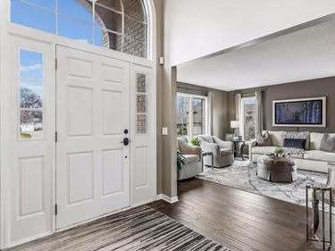 17825 30th Avenue N, Plymouth, MN 55447