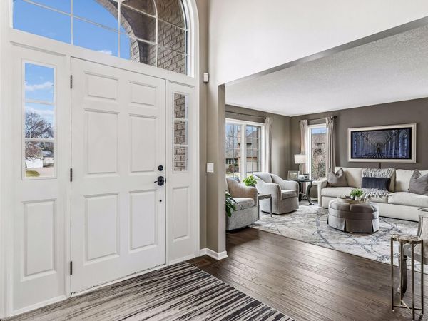 17825 30th Avenue N, Plymouth, MN 55447