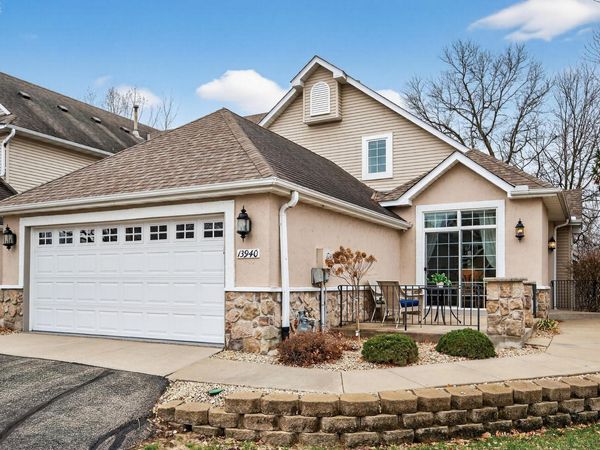 13940 Shoreside Court, Savage, MN 55378