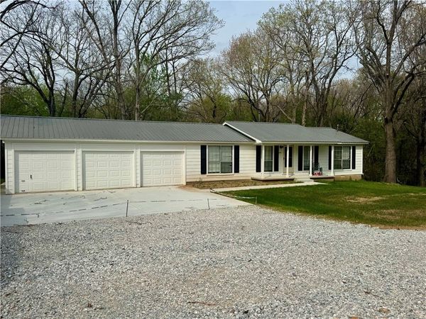 17494 Pleasure Heights Road, Springdale, AR 72764