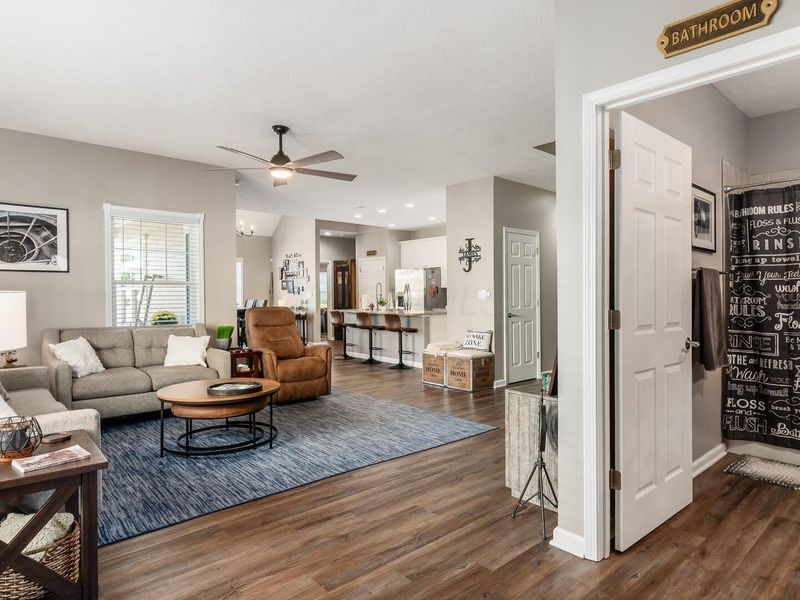 609 Newport Lane, Buckeye Lake, OH 43008 Photo 11