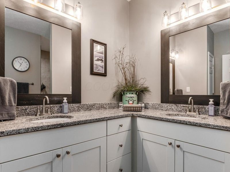 609 Newport Lane, Buckeye Lake, OH 43008 Photo 32