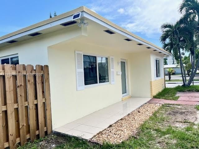 6301 SW 59th Pl, South Miami, FL 33143 Photo