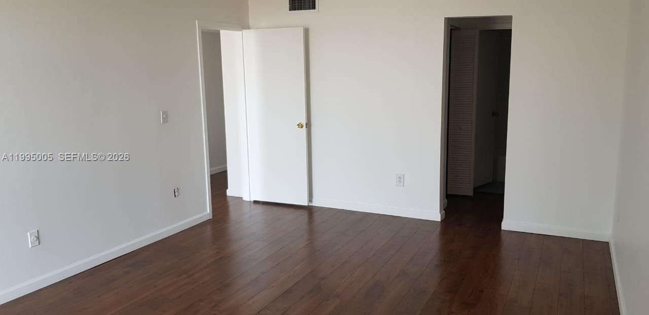 2350 NE 135th St , Unit 1402, North Miami, FL 33181 Photo