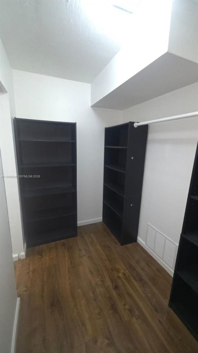 2350 NE 135th St , Unit 1402, North Miami, FL 33181 Photo