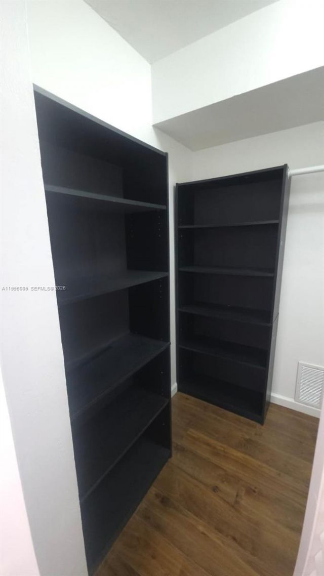 2350 NE 135th St , Unit 1402, North Miami, FL 33181 Photo