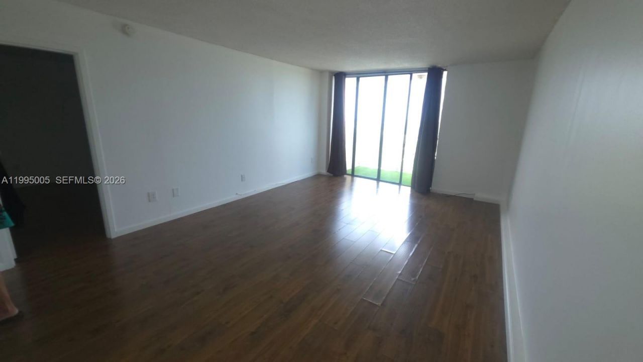 2350 NE 135th St , Unit 1402, North Miami, FL 33181 Photo