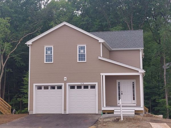 16B Crownshield, Unit 16B, Uxbridge, MA 01569