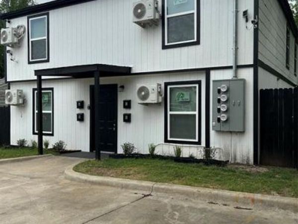 407 N Justin Avenue, Unit B, Dallas, TX 75211