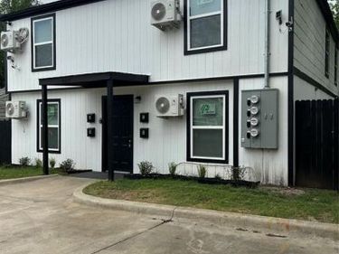 407 N Justin Avenue, Unit D, Dallas, TX 75211