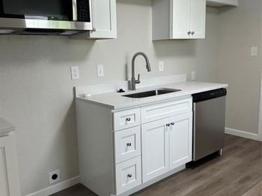 407 N Justin Avenue, Unit D, Dallas, TX 75211