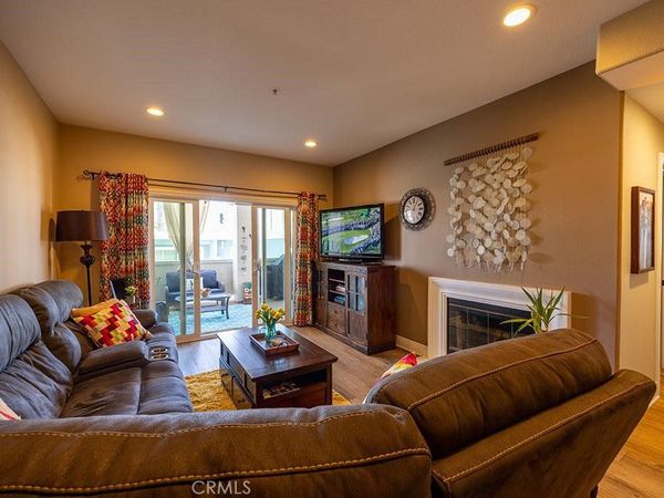 1516 Pacific Coast, Huntington Beach, CA 92648