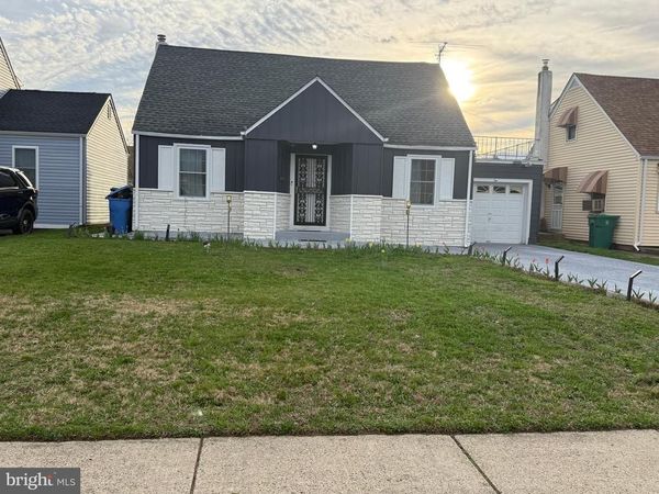 711 VETERANS HIGHWAY , BRISTOL, PA 19007