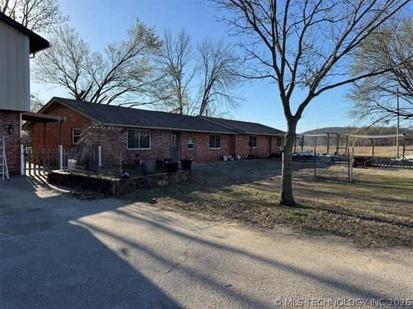 20850 N 3946 Road , Bartlesville, OK 74003