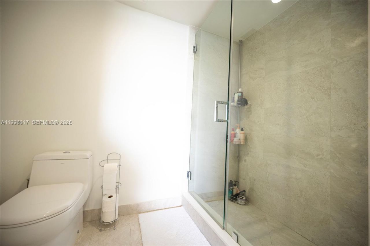 488 NE 18th St, Unit 304, Miami, FL 33132 Photo