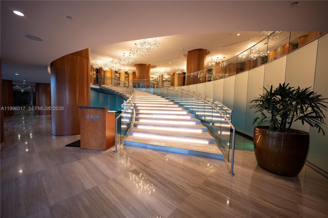 488 NE 18th St, Unit 304, Miami, FL 33132 Photo