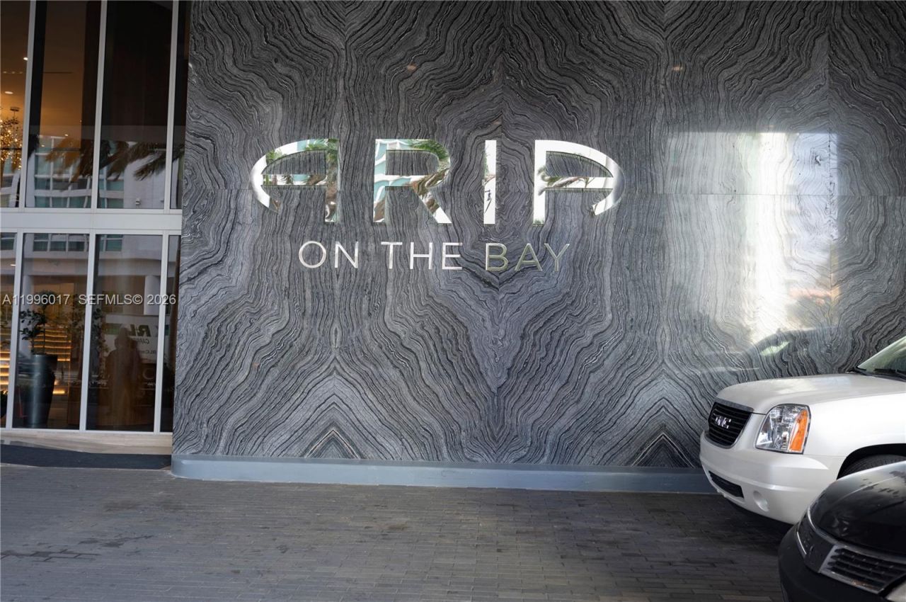 488 NE 18th St, Unit 304, Miami, FL 33132 Photo