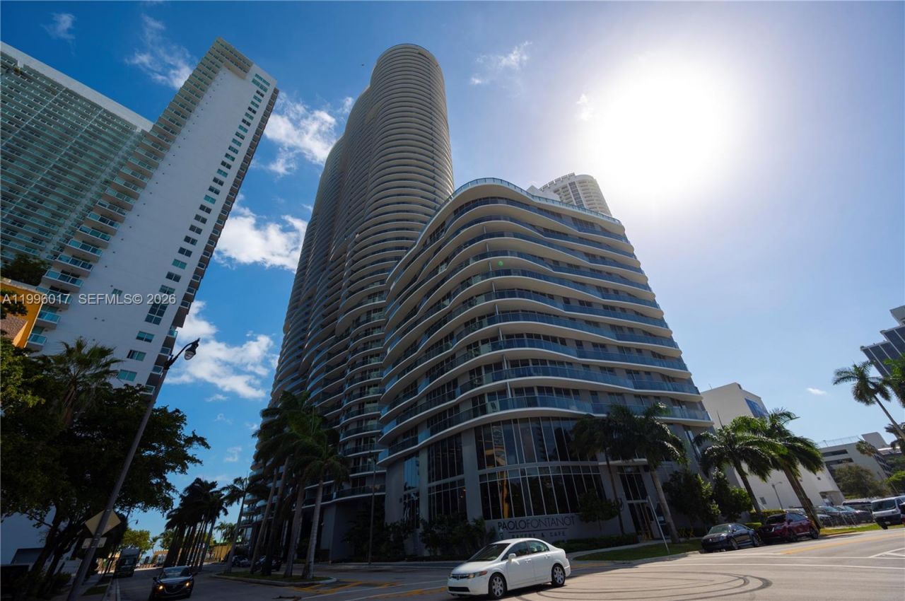 488 NE 18th St, Unit 304, Miami, FL 33132 Photo