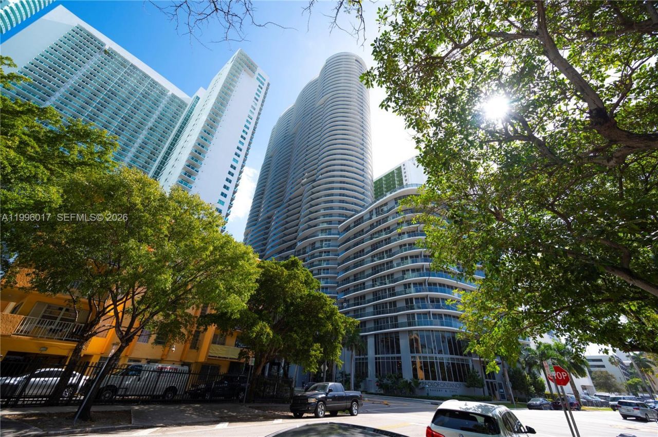 488 NE 18th St, Unit 304, Miami, FL 33132 Photo