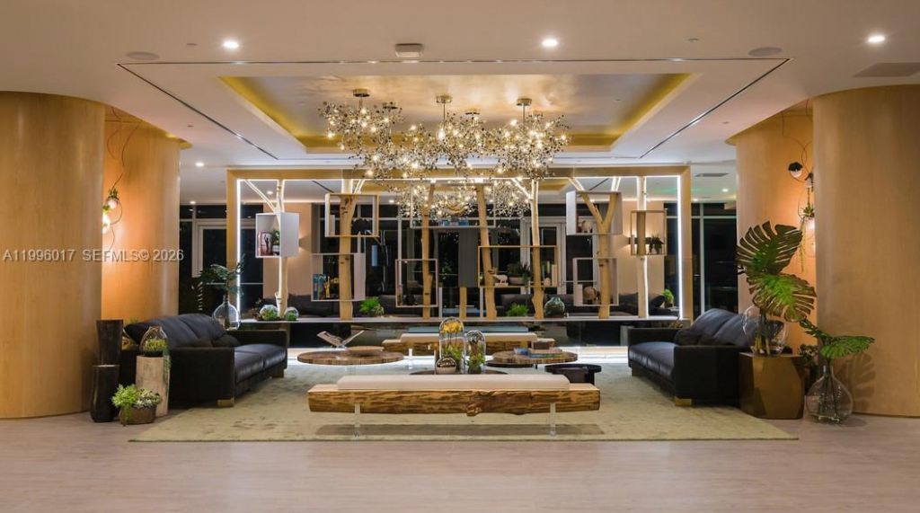 488 NE 18th St, Unit 304, Miami, FL 33132 Photo