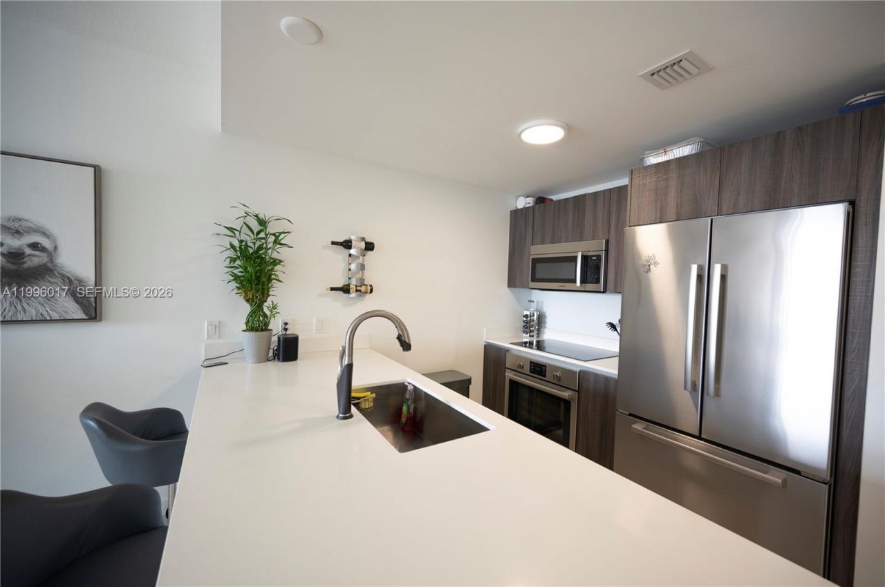 488 NE 18th St, Unit 304, Miami, FL 33132 Photo