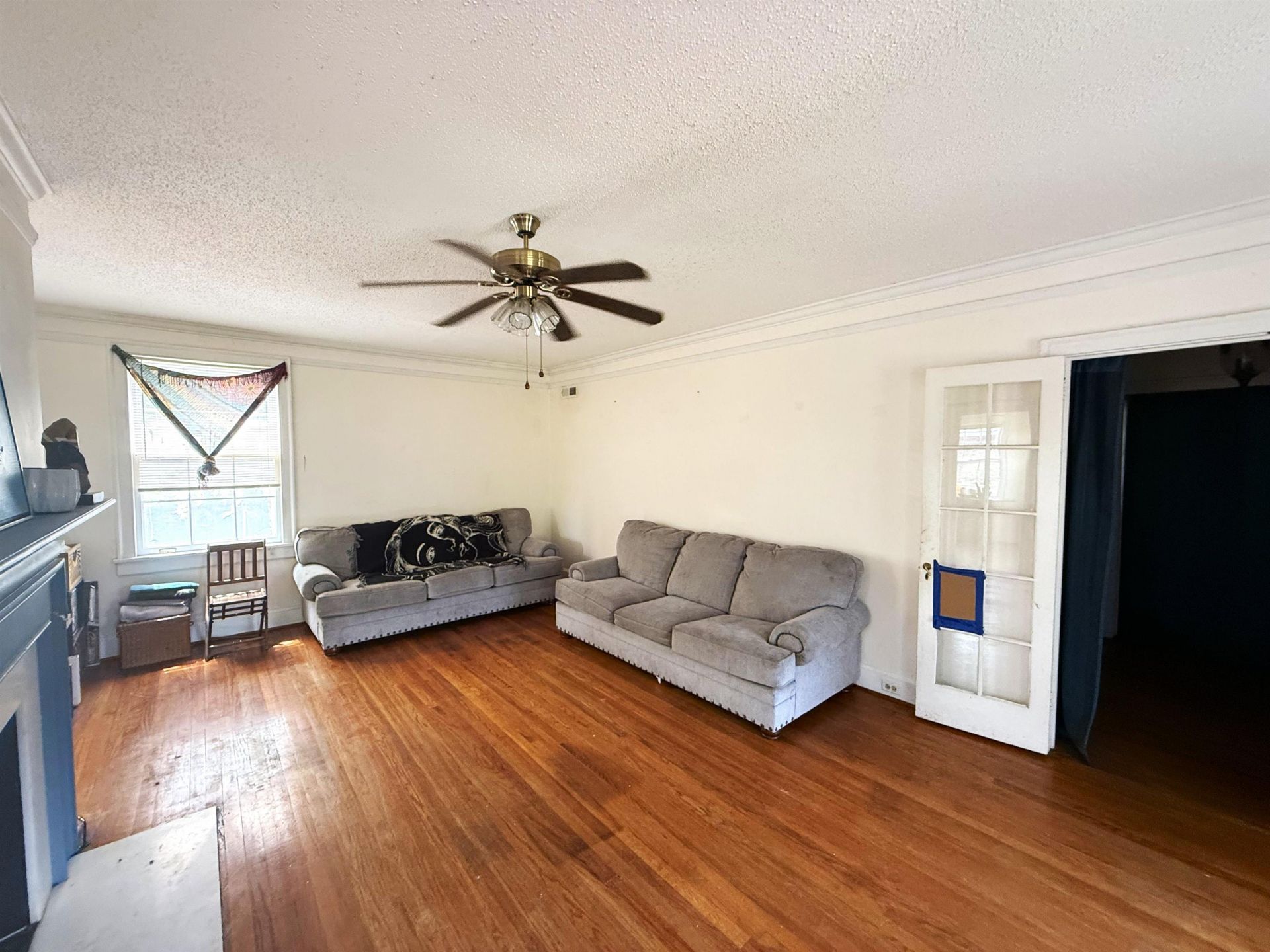 605 E Main St. Photo 10