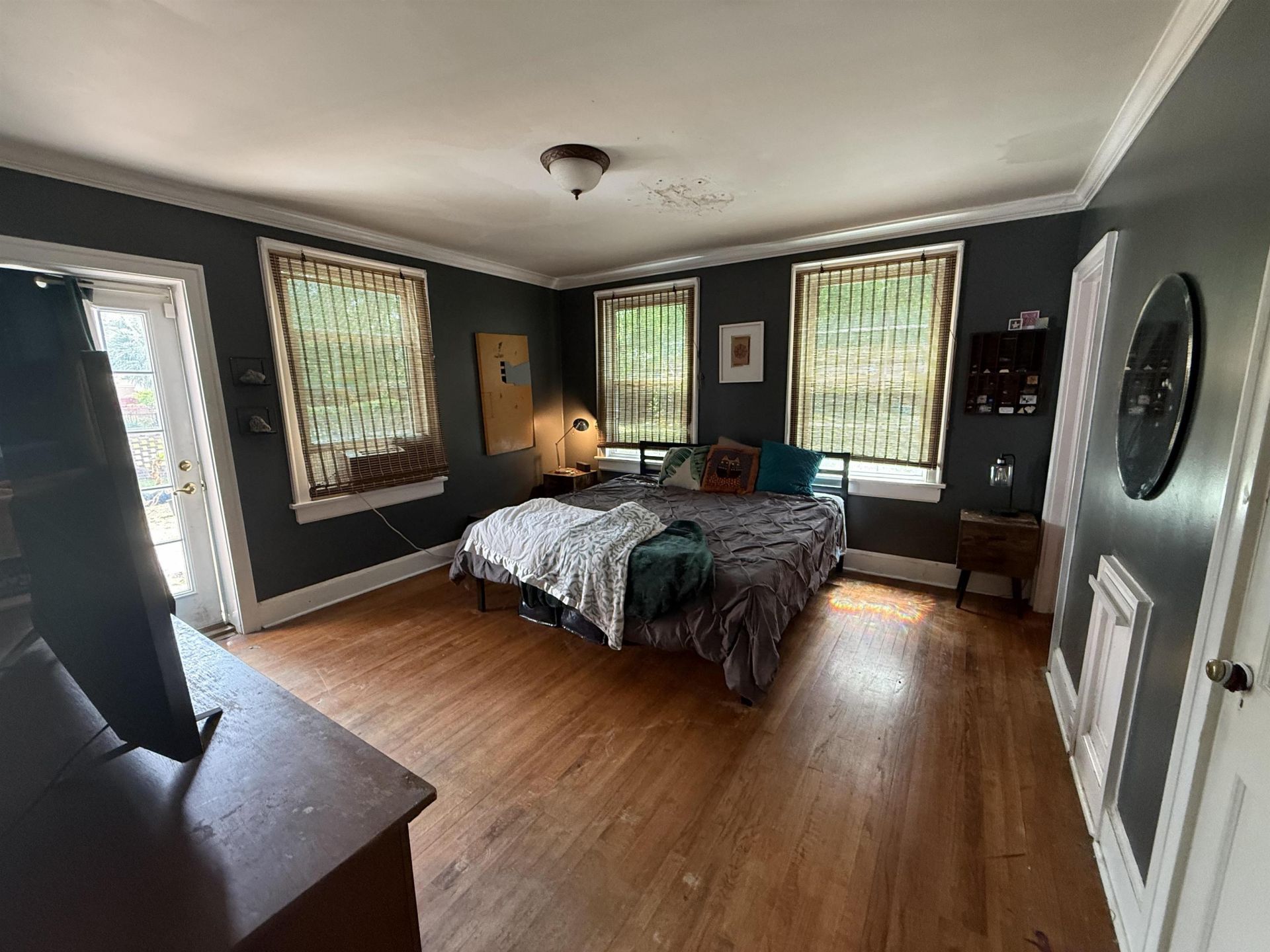 605 E Main St. Photo 18