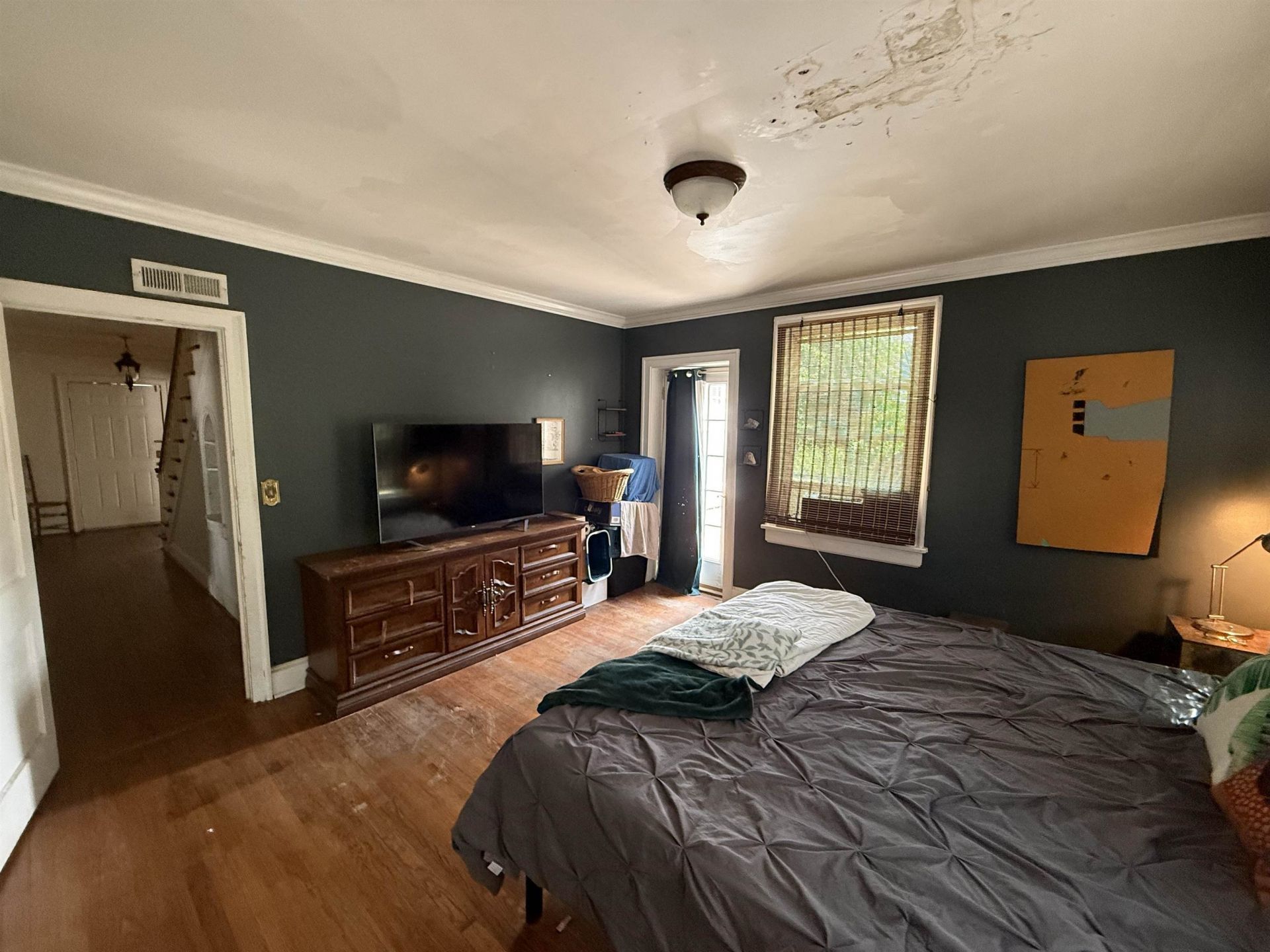 605 E Main St. Photo 19