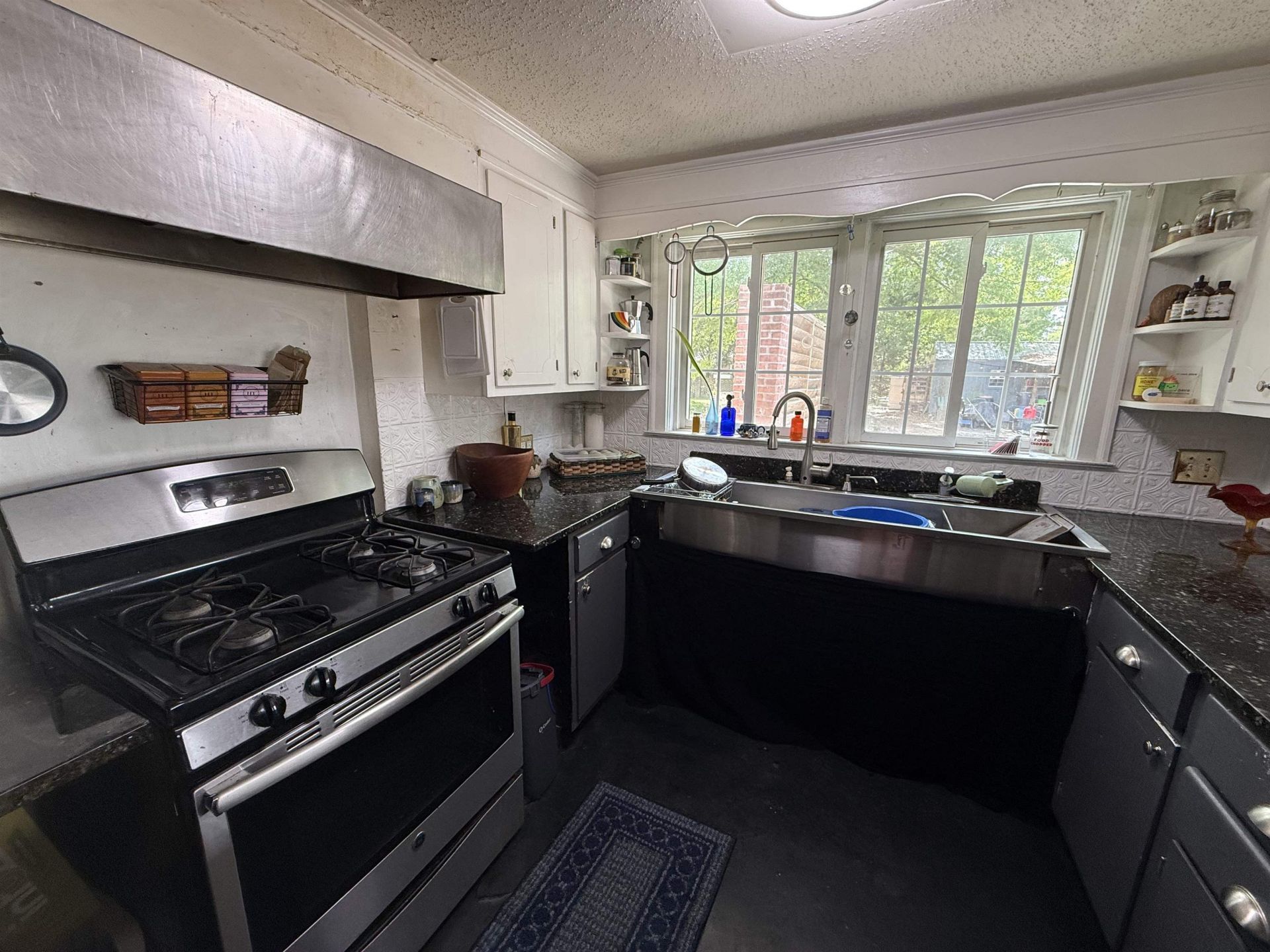 605 E Main St. Photo 23