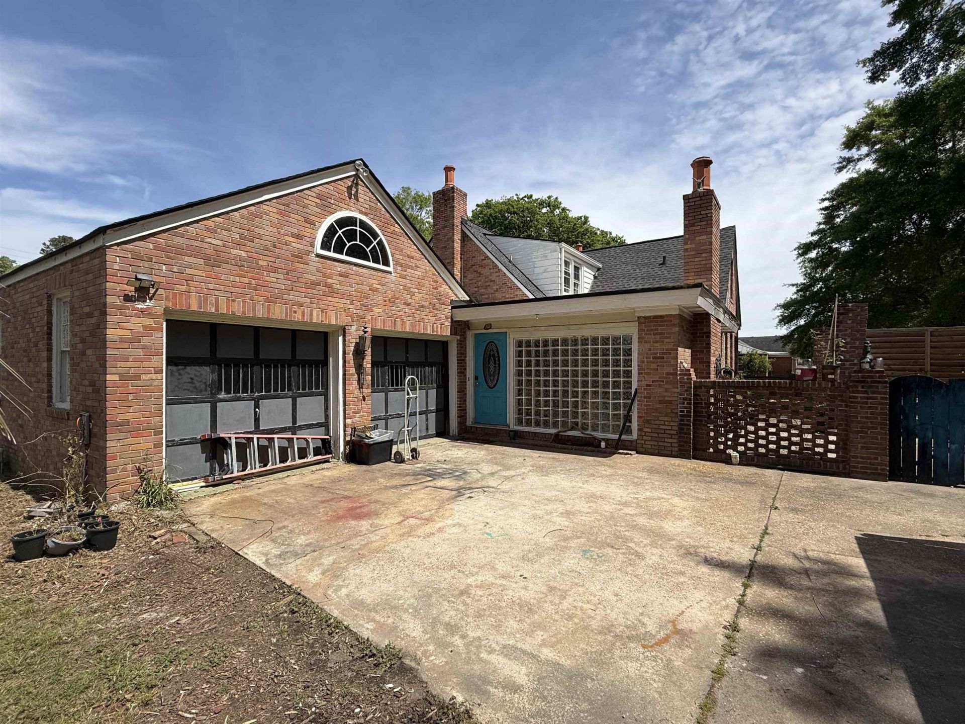 605 E Main St. Photo 31