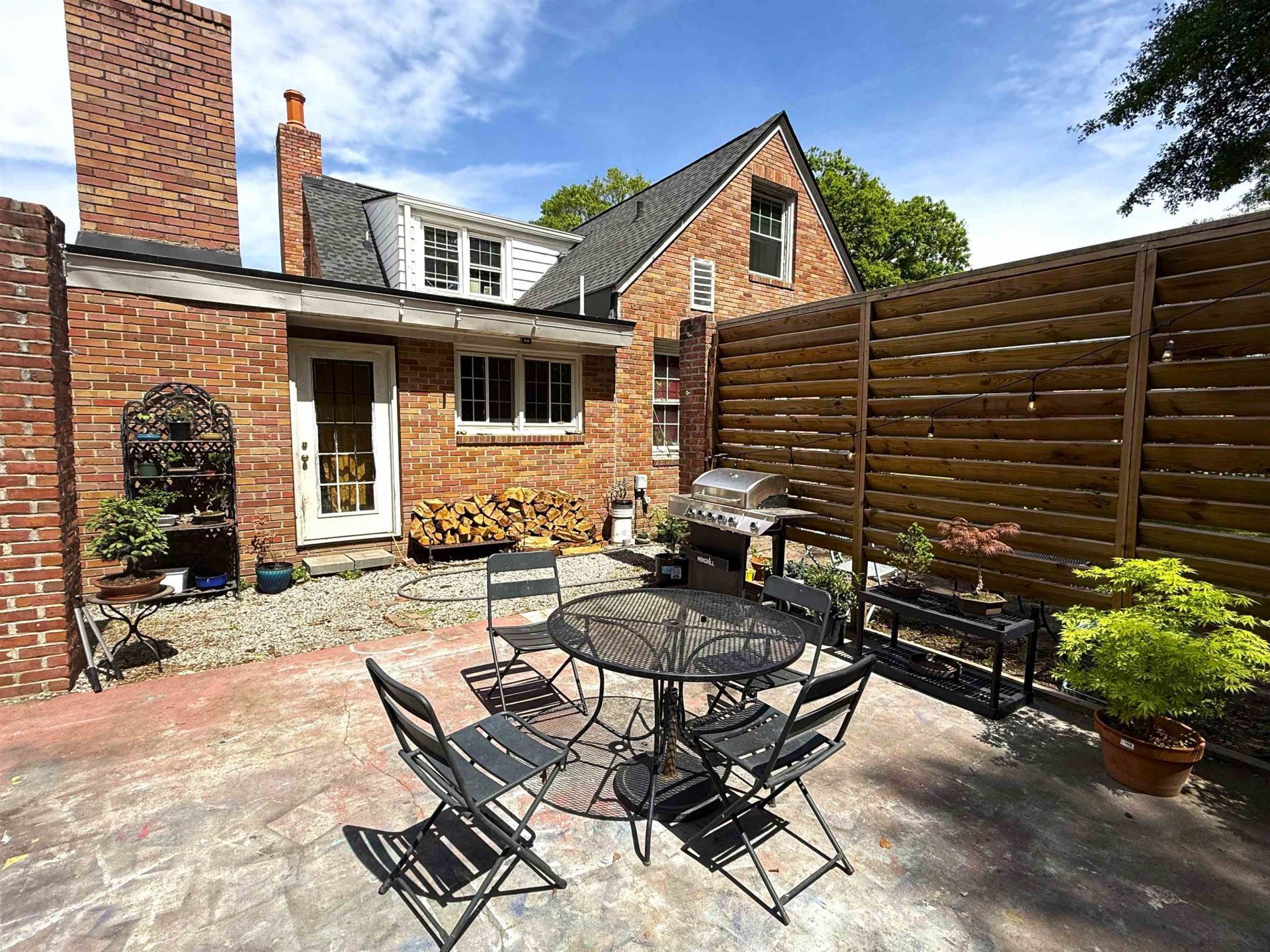 605 E Main St. Photo 34