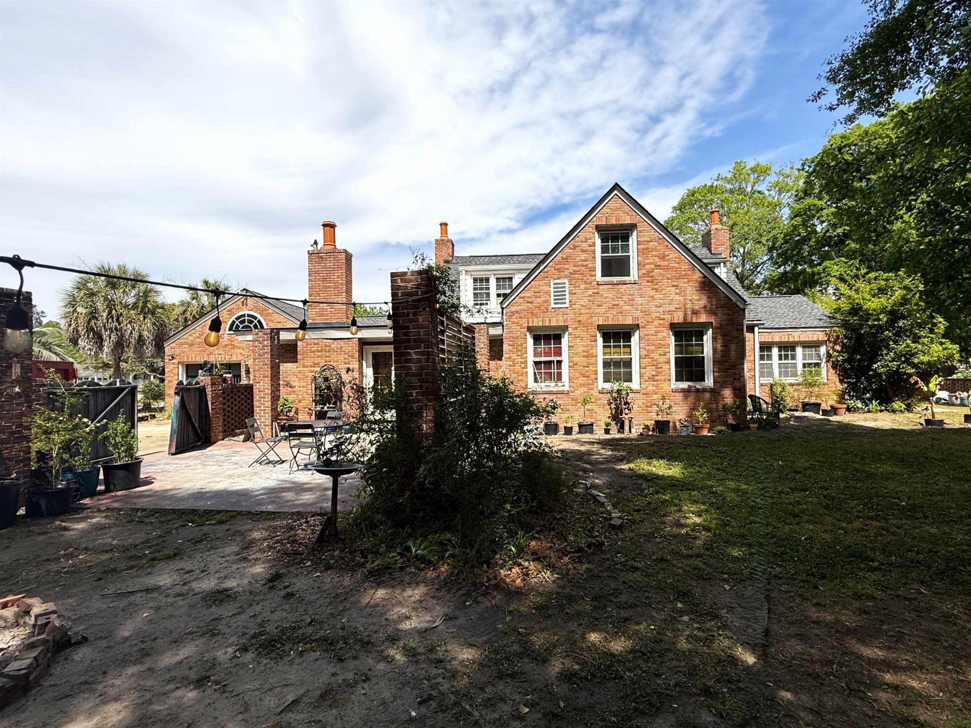 605 E Main St. Photo 36