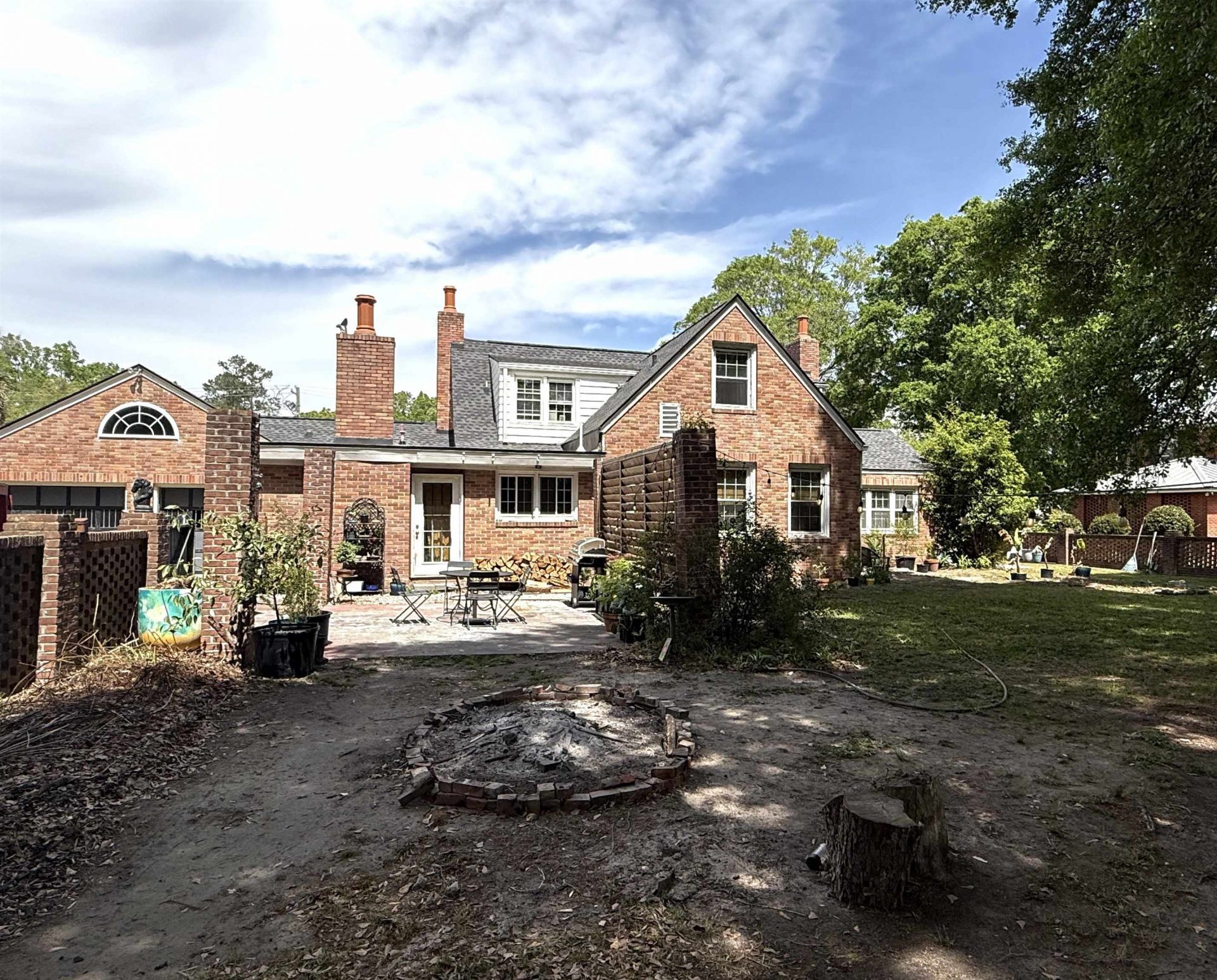 605 E Main St. Photo 39