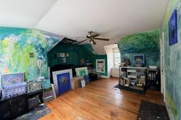 605 E Main St. photo 4