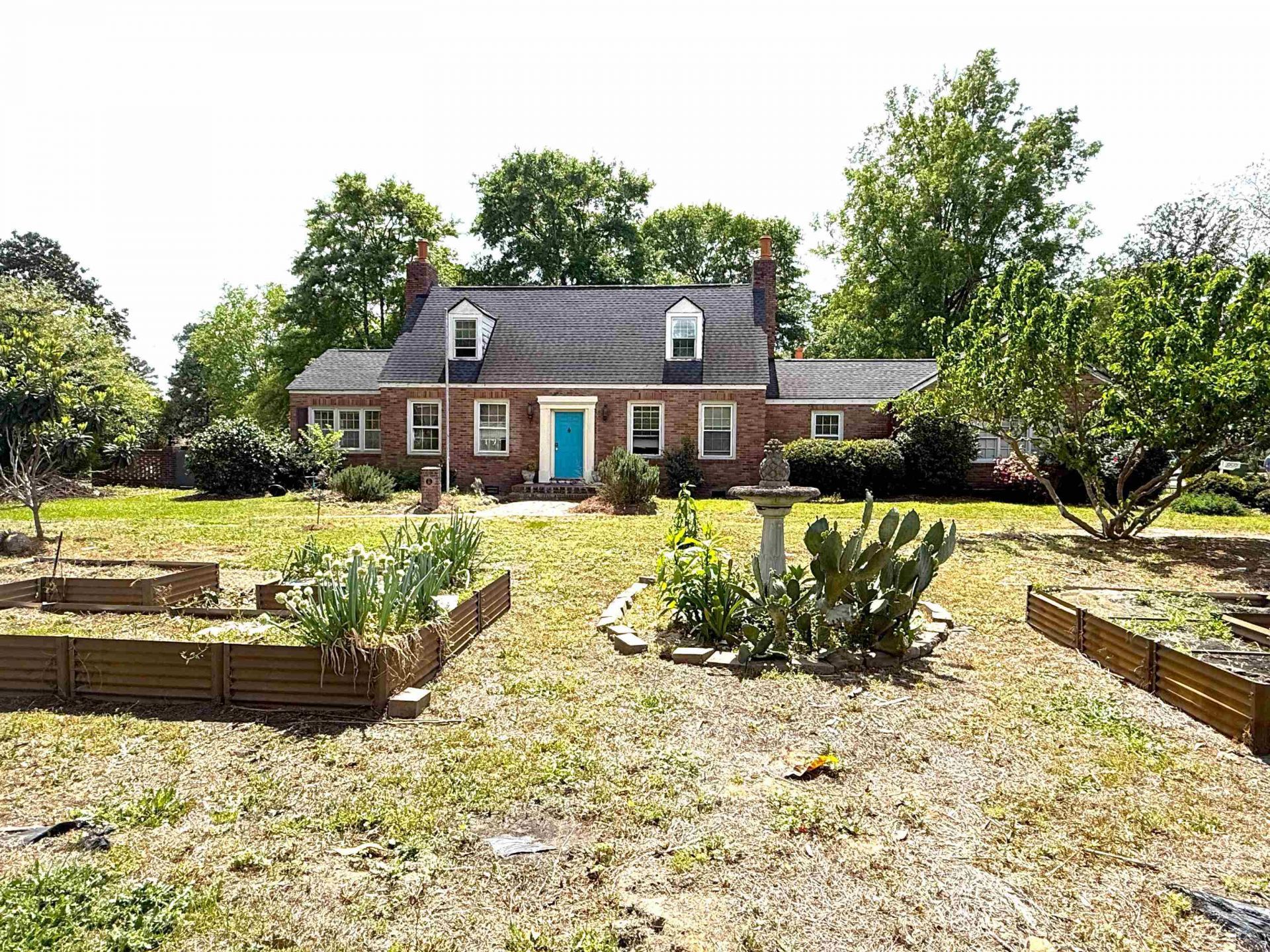 605 E Main St. Photo 44