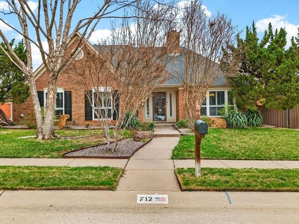 712 Shannon Lane, Highland Village, TX 75077
