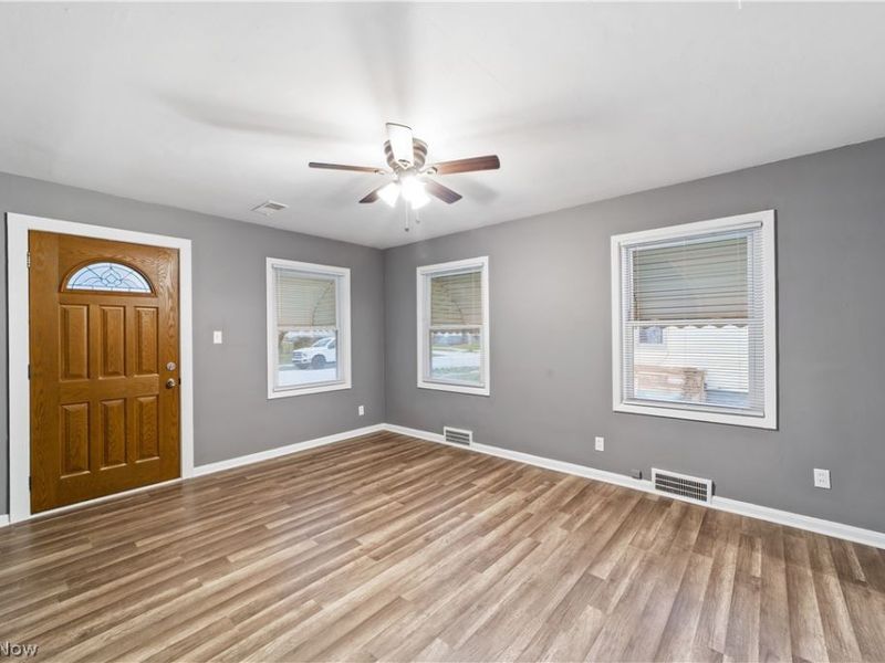 3810 Bader Avenue , Cleveland, OH 44109 Photo 4