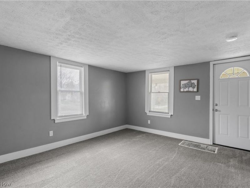 646 W Highland Avenue , Ravenna, OH 44266 Photo 4