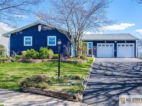 10 Wellington Avenue, Port Reading, NJ 07064