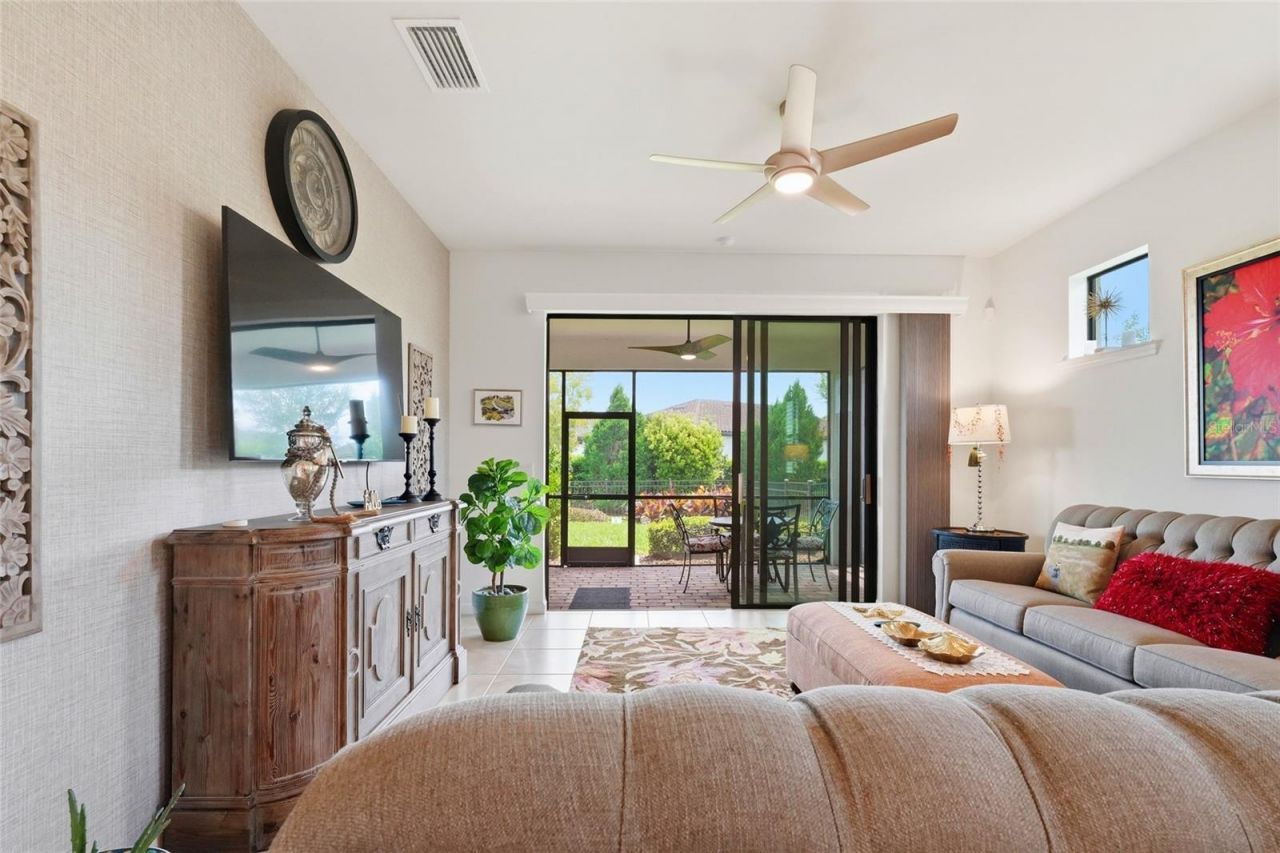 7017 Hanover Court, Bradenton, FL 34202 Photo