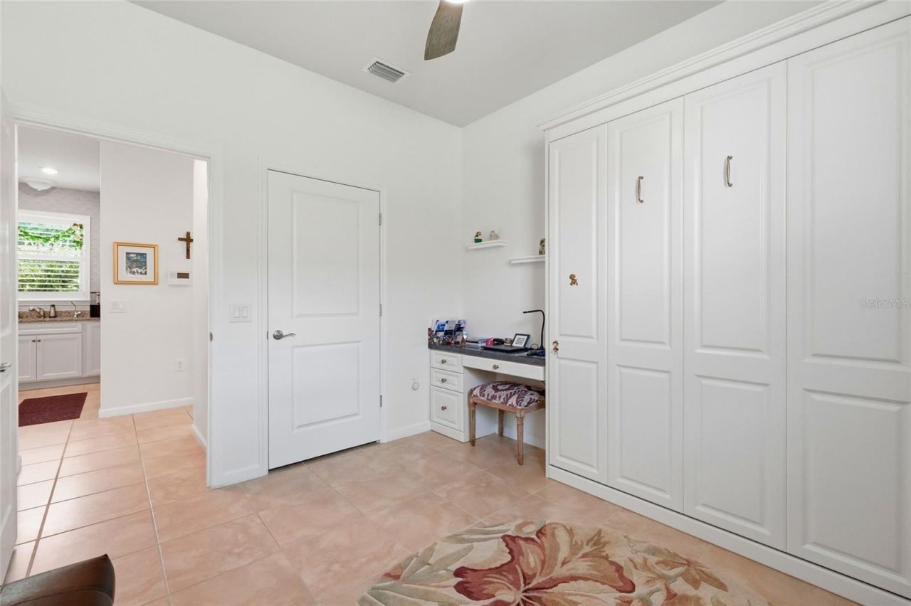 7017 Hanover Court, Bradenton, FL 34202 Photo