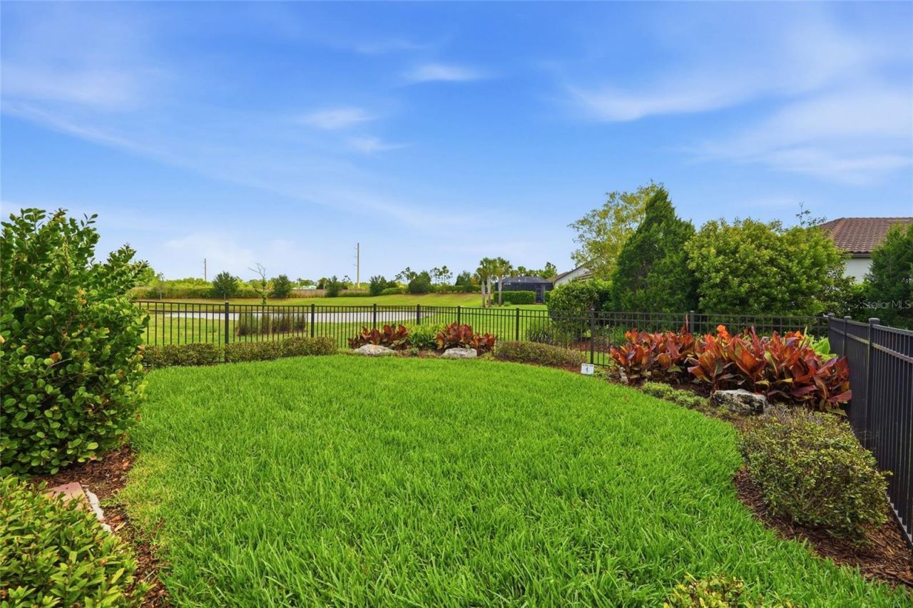 7017 Hanover Court, Bradenton, FL 34202 Photo